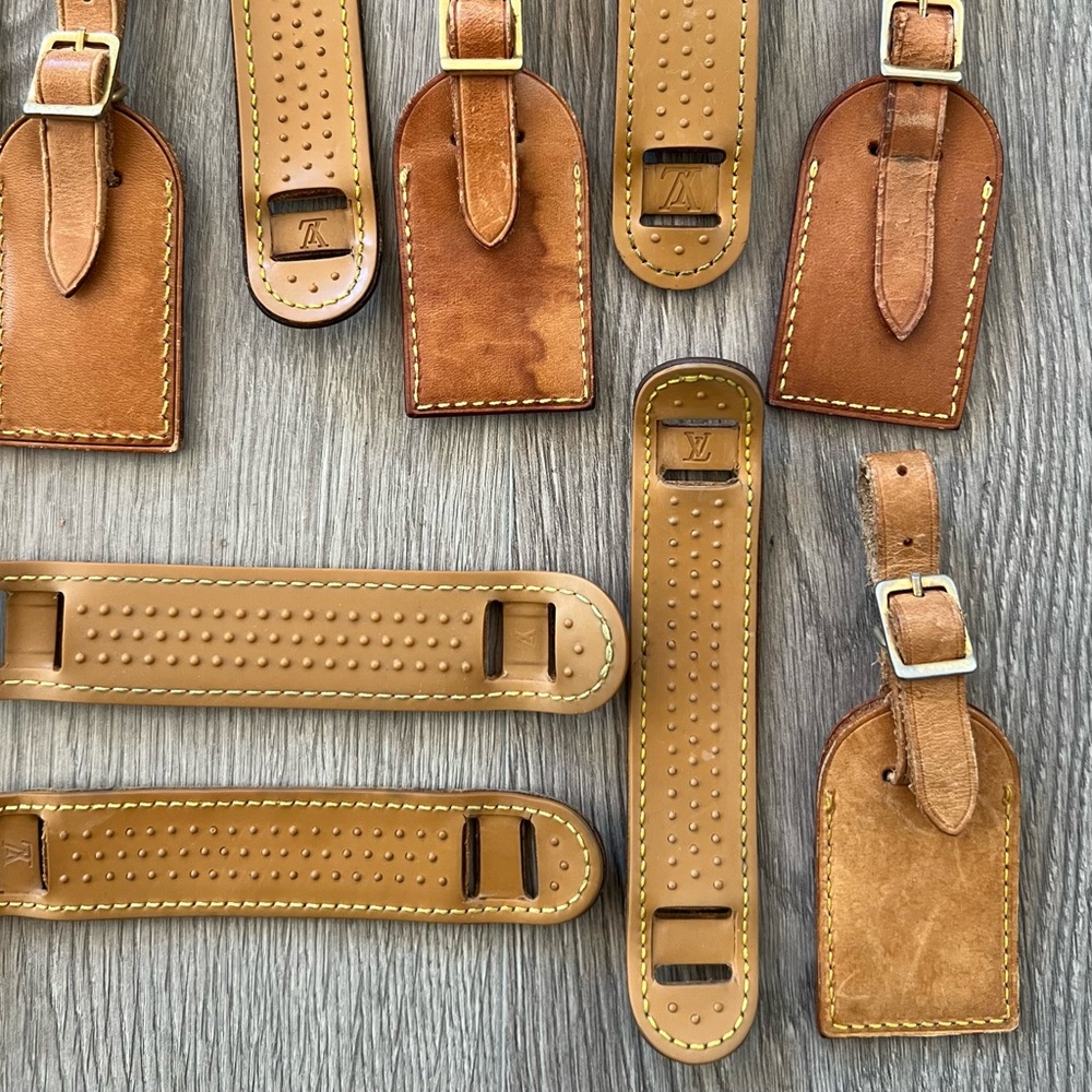 Lot of 17 LV pieces ( tags and shoulder pads ) Louis Vuitton - Picture 5 of 9
